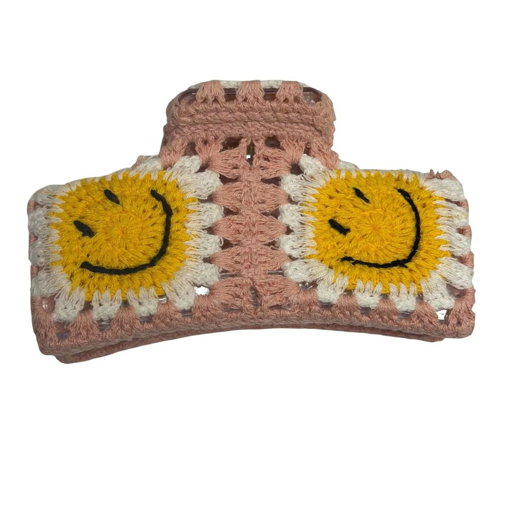World Market Crochet Smiley Face Hair Claw Clip Large Pink Yellow White NWOT